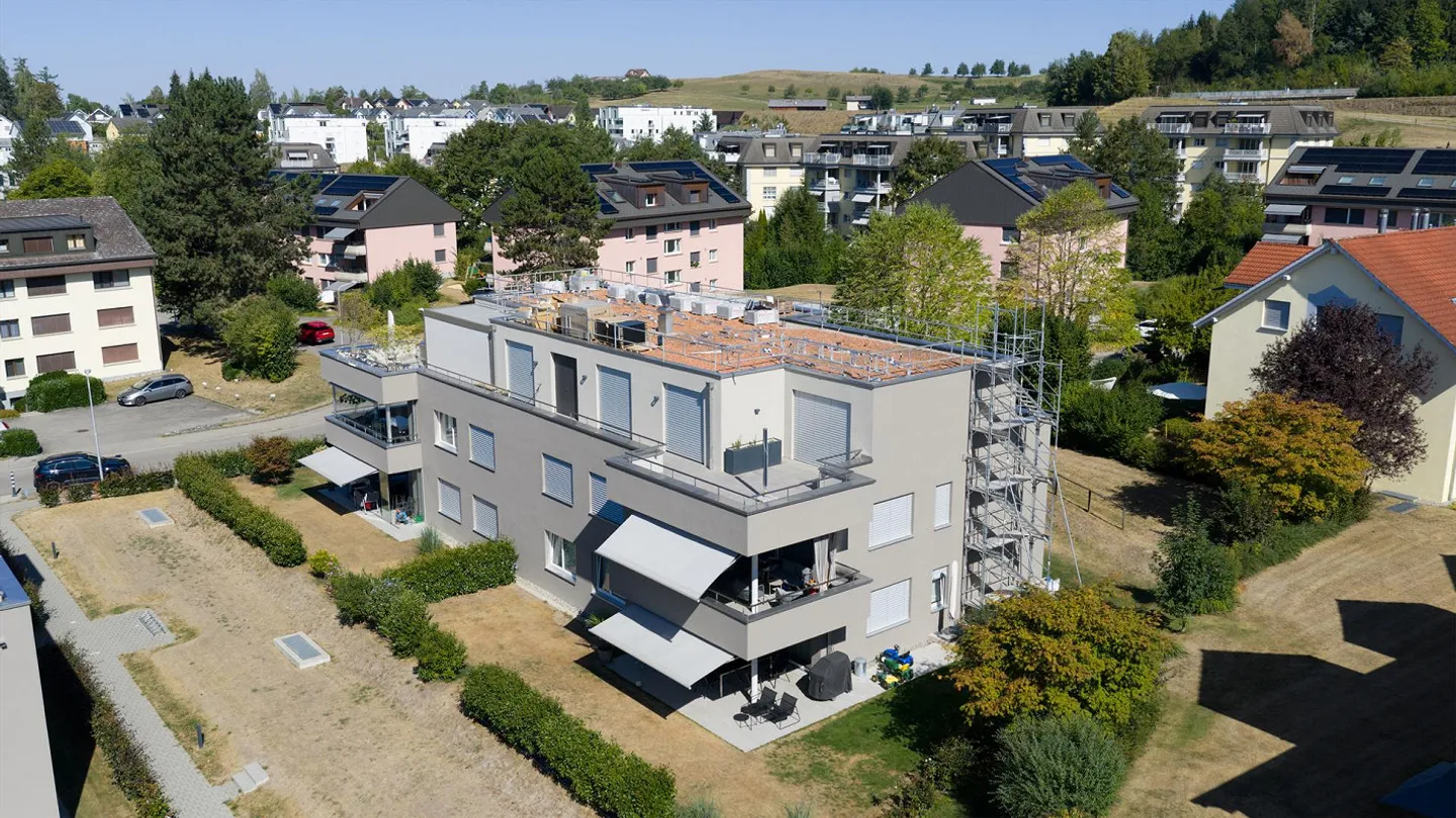 Moderne 4.5-Zimmerwohnung mit überdachtem Südbalkon & 2 TG-Plätze - Foto 20 di 20