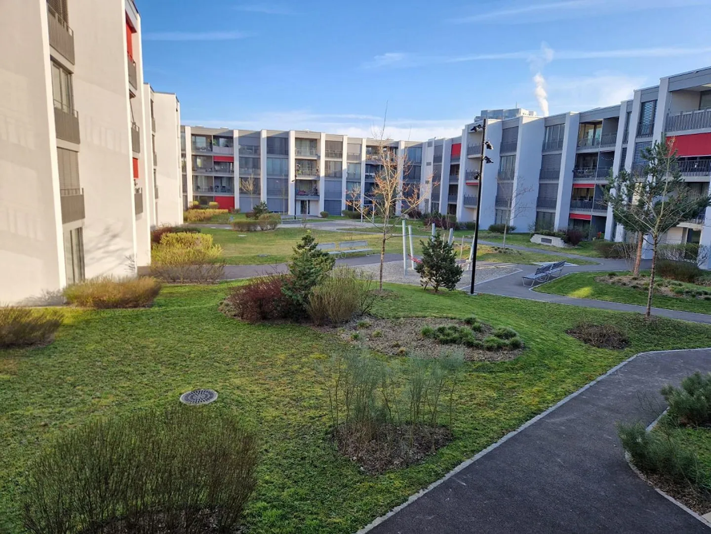 Belle et lumineuse appartement de 2 1/2 pièces dans le Wohnpark-Jardin Bern Brünnen - Photo 3 sur 4