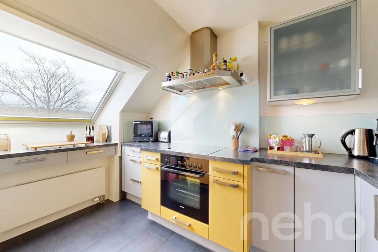 Spacious Penthouse Apartment with Terrace and Fireplace - Photo 7 of 12