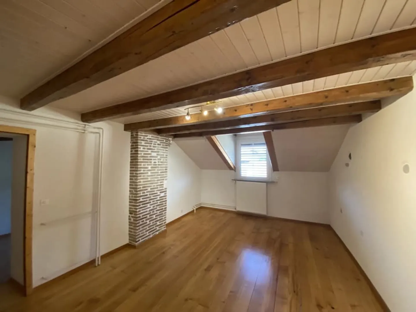 Appartement de 3,5 pièces (env. 90 m2) au 3ème étage - Photo 6 of 11