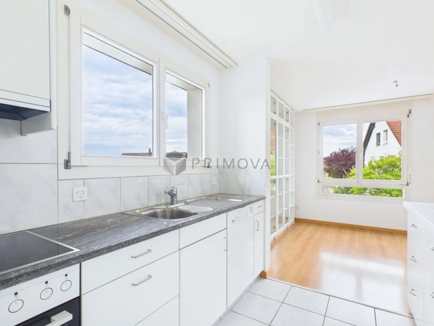 Charming Maisonette with Extras - Photo 4 of 11
