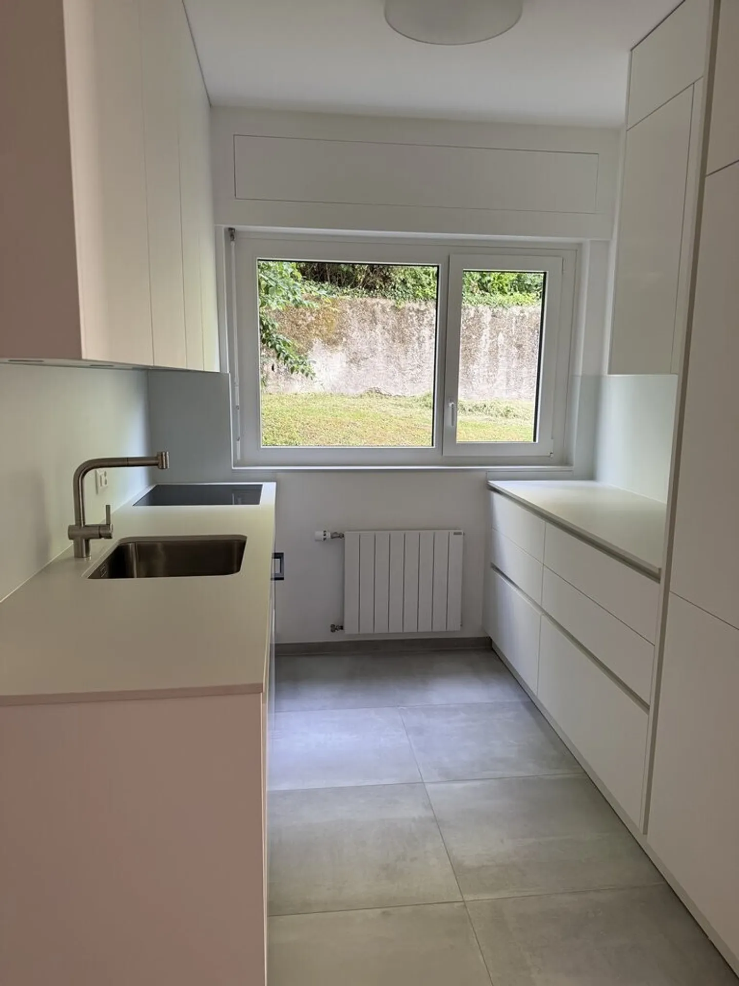 Renovated Apartment with Balcony - Photo 2 of 5