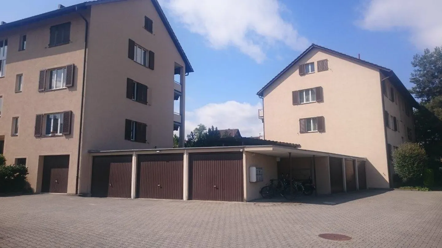 Appartement spacieux en périphérie - Photo 1 sur 5