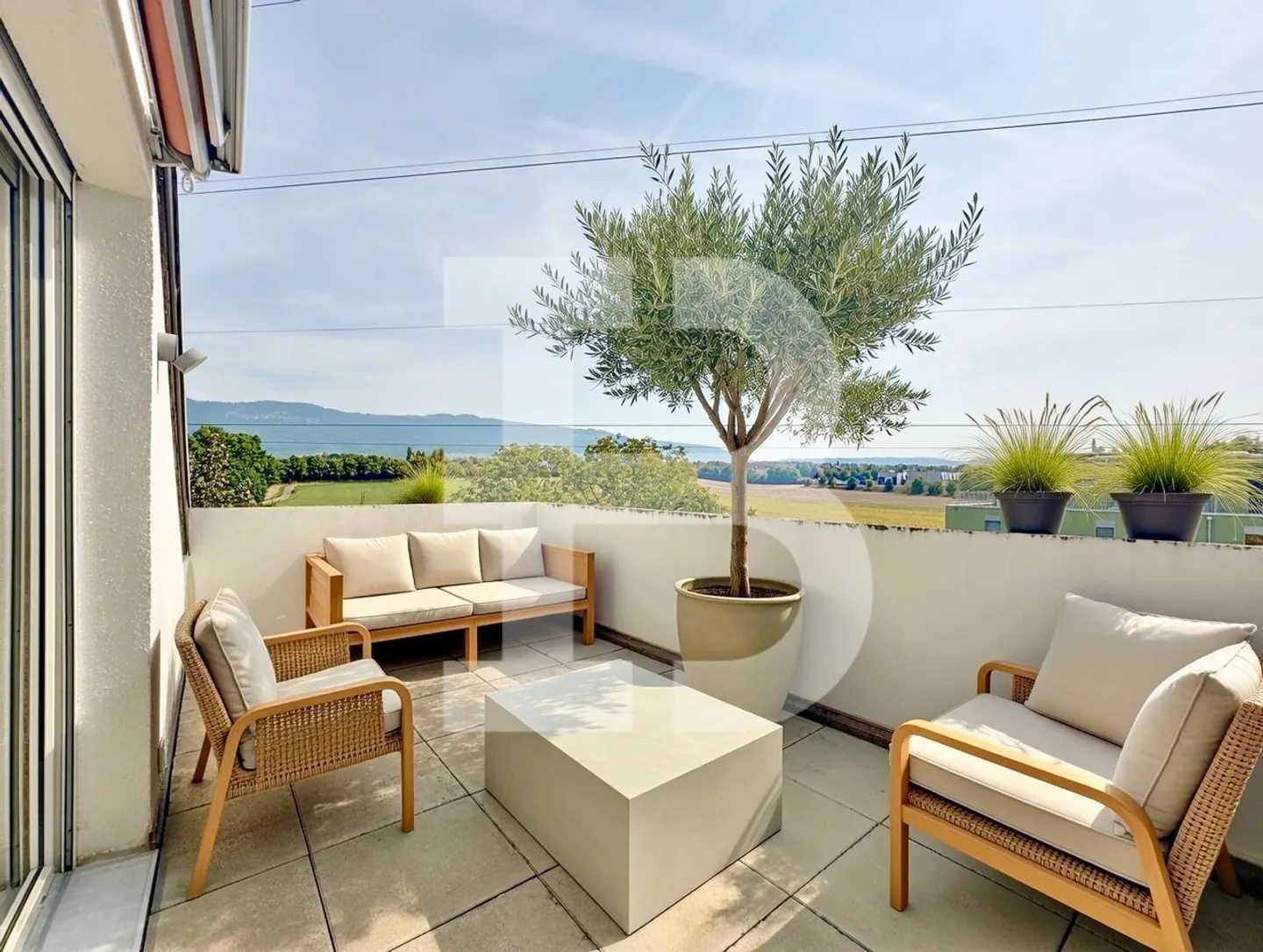 Penthouse avec 3,5 pièces et vue, 1 chambre - 1 galerie - 2 terrasses - Photo 5 sur 8