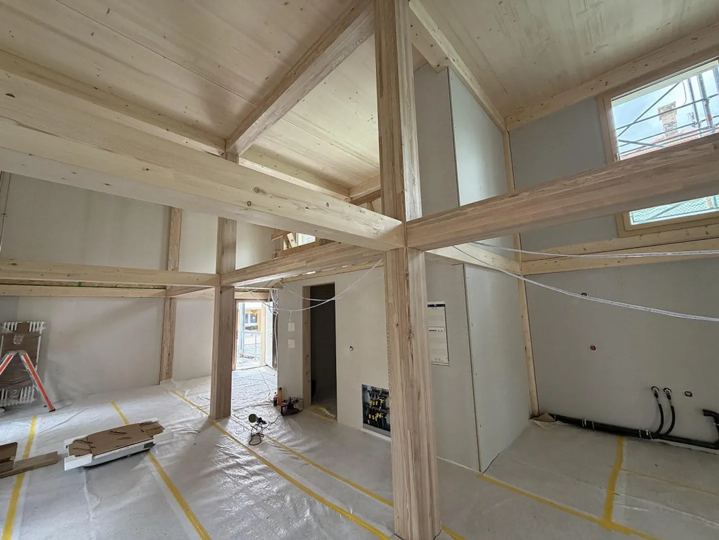 Loft con potenziale per opzioni di design - Foto 4 di 5