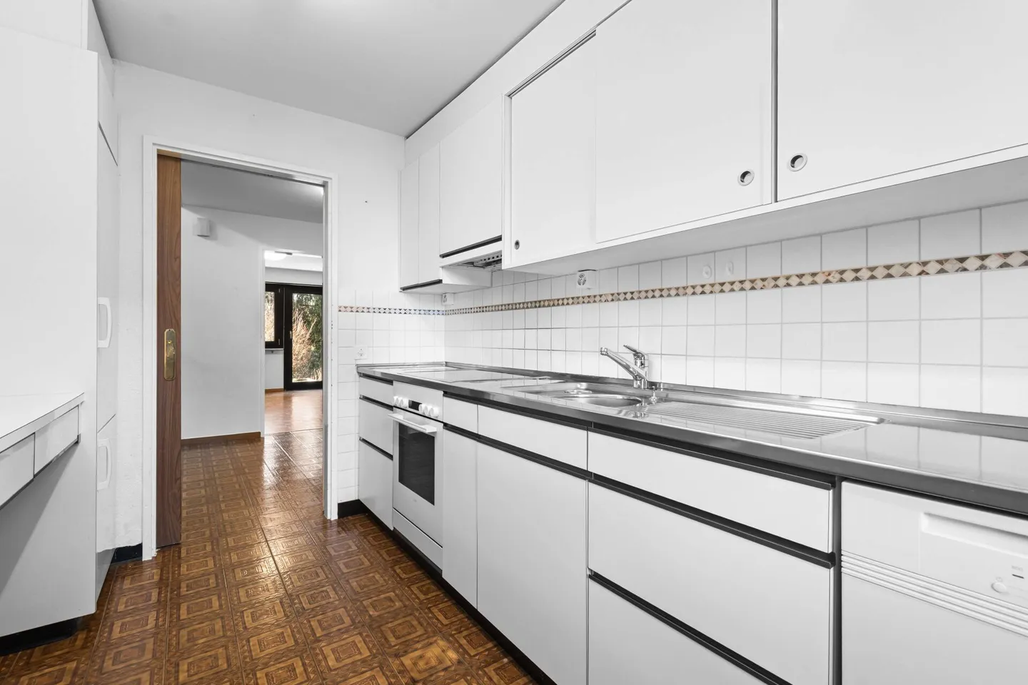 Casa unifamiliare indipendente nella migliore posizione ad Arlesheim - Foto 6 di 9