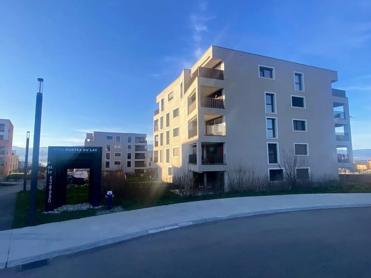 Paisible appartement de 3 1/2 pces avec vue lac !  - Photo 1 of 7