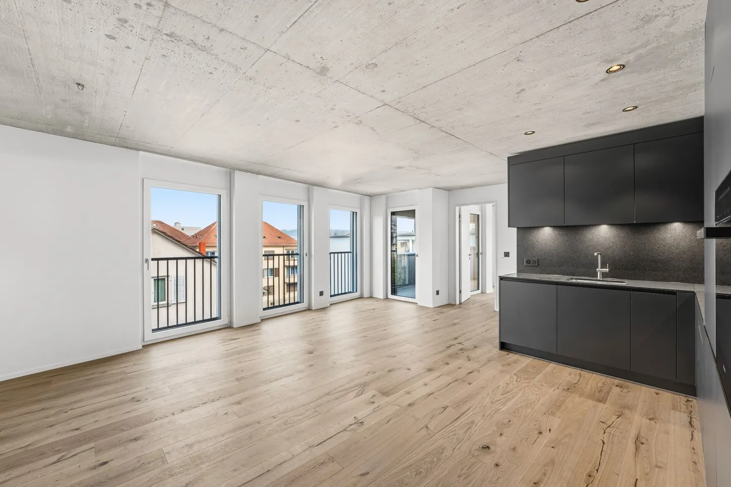 Bezugsbereite 2.5-Zimmer-Neubauwohnung mit hochwertigem Ausbau - Foto 2 von 10