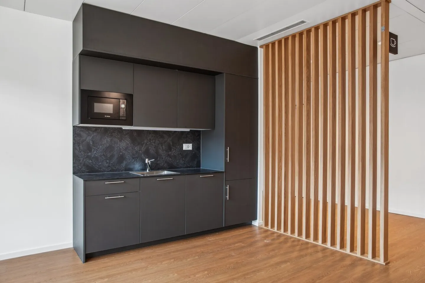 76 m² Büro zu vermieten in Terre Bonne - Foto 2 von 7