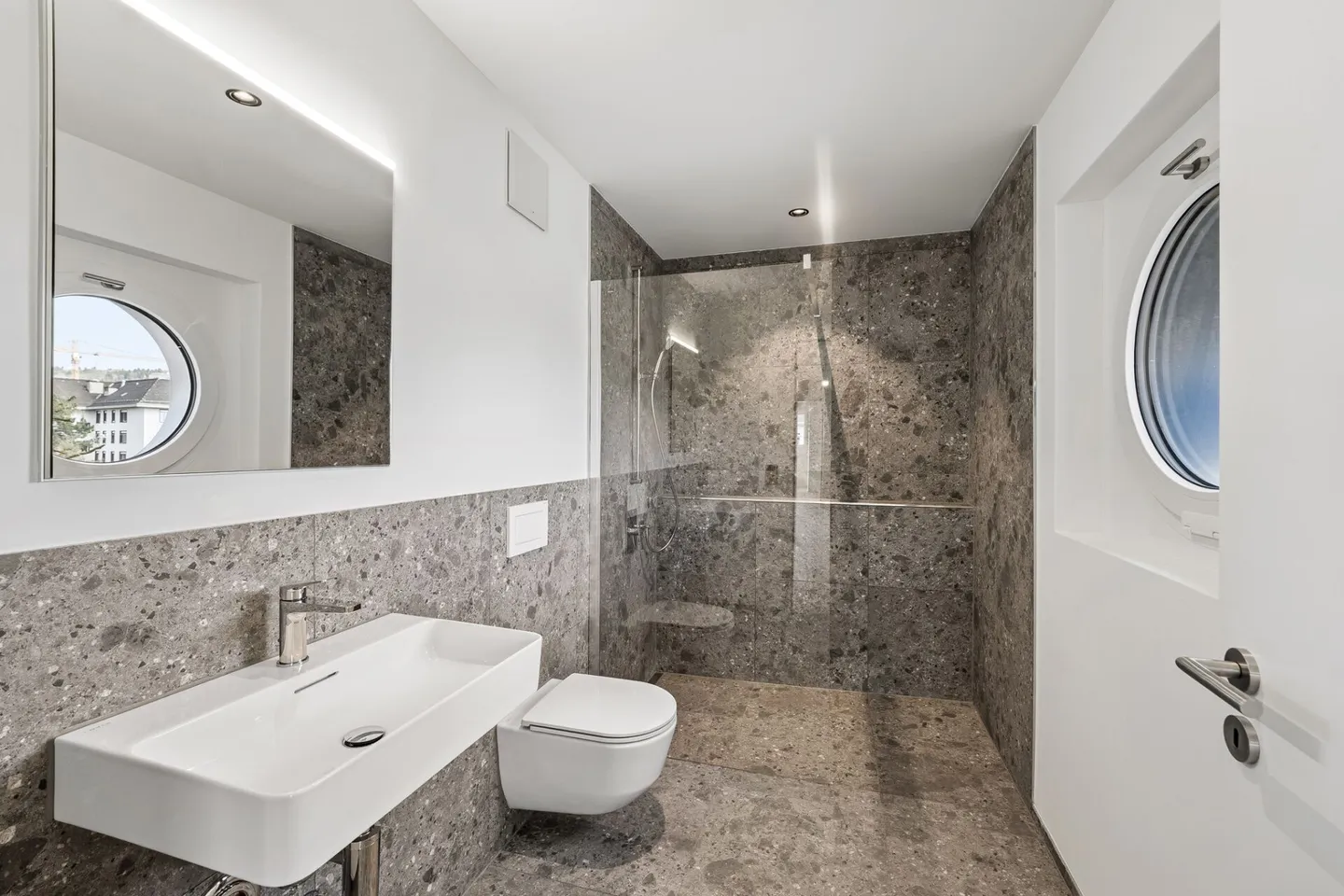 Bezugsbereite 2.5-Zimmer-Neubauwohnung mit hochwertigem Ausbau - Foto 5 von 10