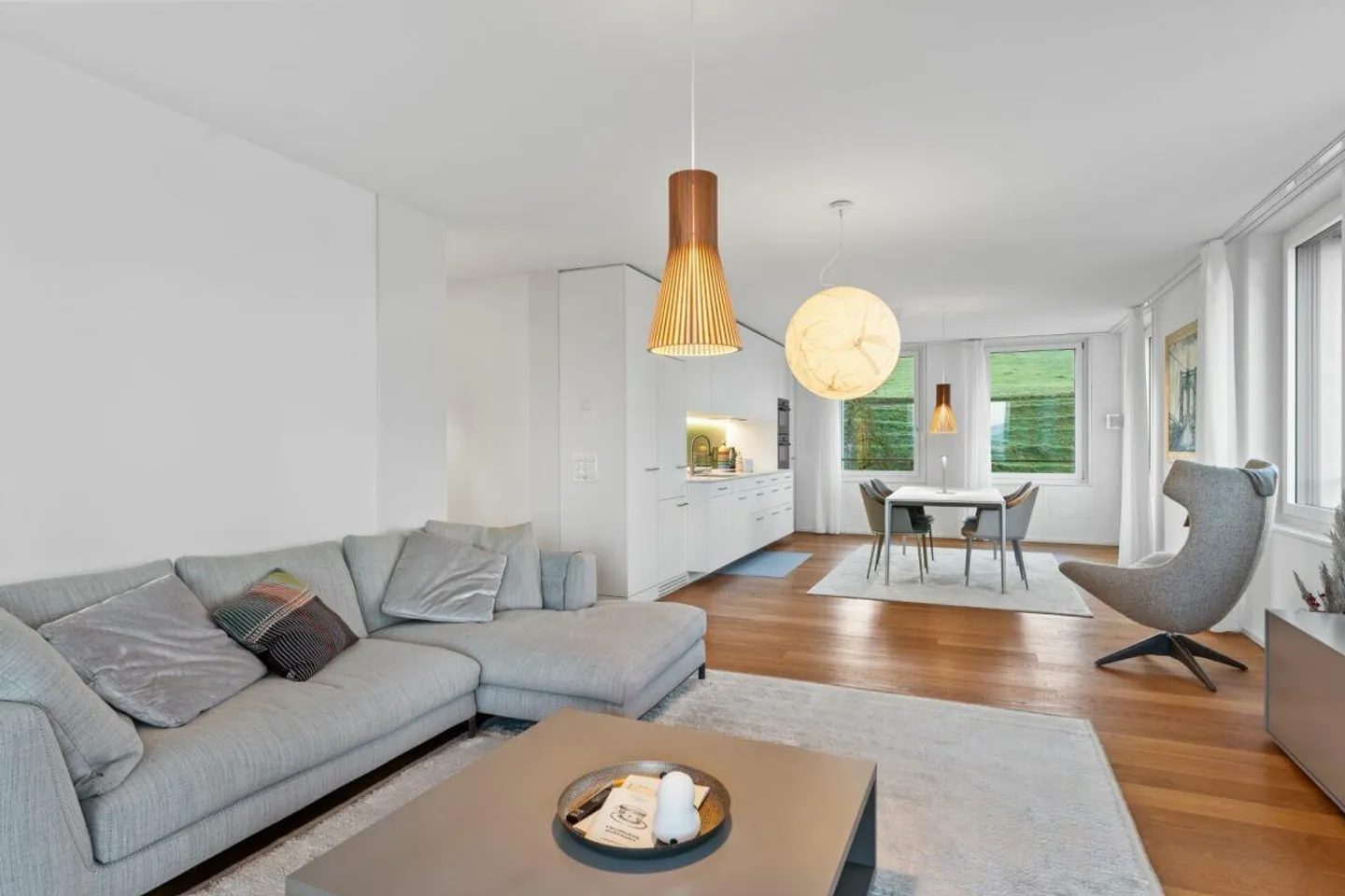 Modern, nearly new 3 ½-room apartment on the 3rd floor with inviting, spacious layout - Photo 8 of 14