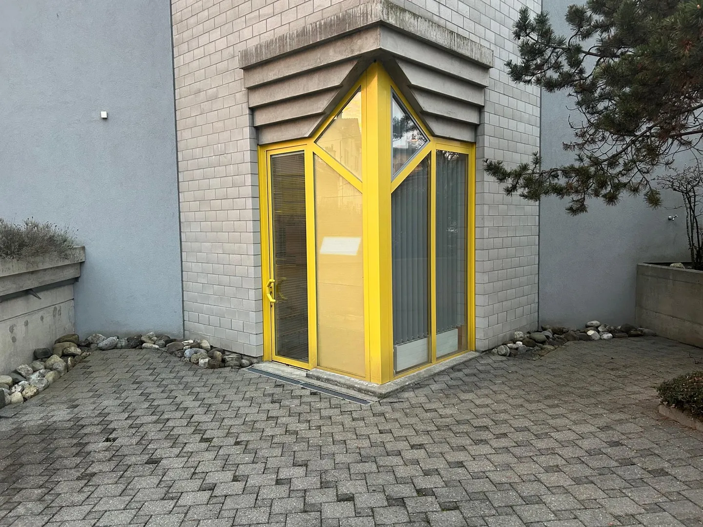 Bureau à louer - Photo 1 sur 3