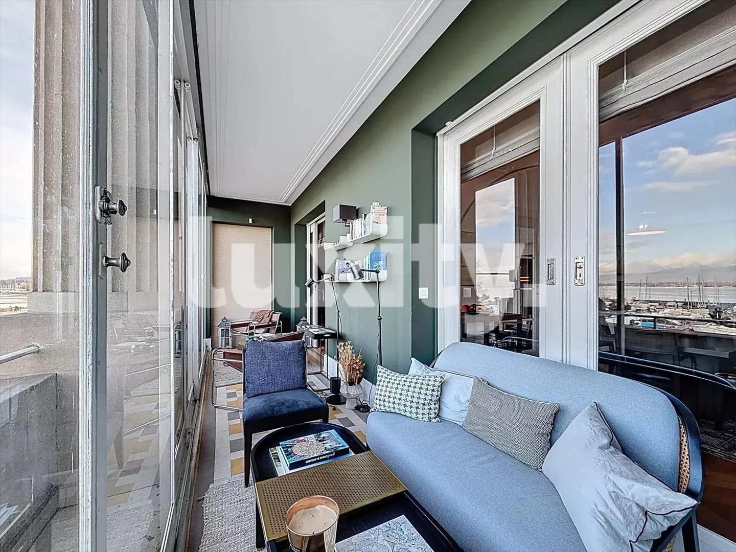 10-Room Apartment - Photo 5 of 5