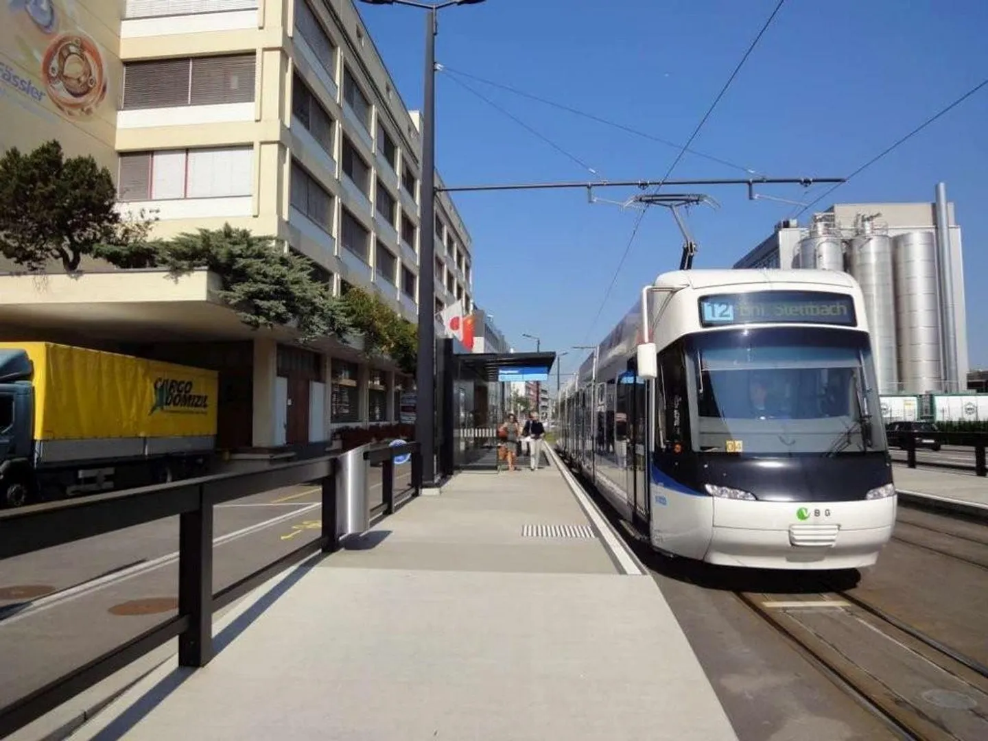 Places de stationnement près de la gare de Stettbach - Photo 1 sur 1