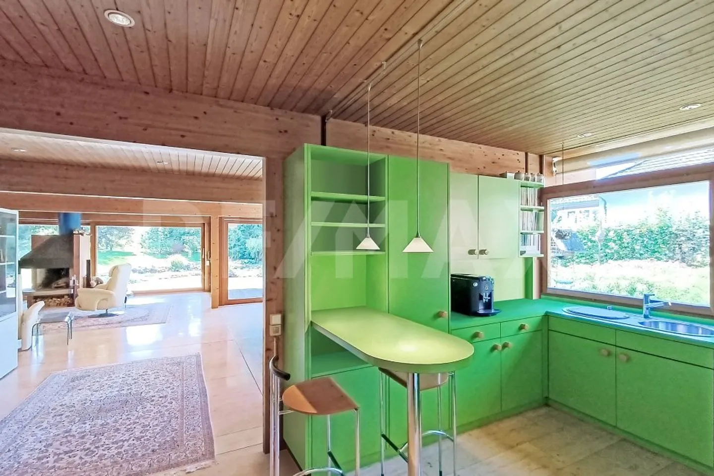 Einfamilienhaus im Bungalow-Stil mit Wellness-Oase und grossem Garten - Foto 7 von 12