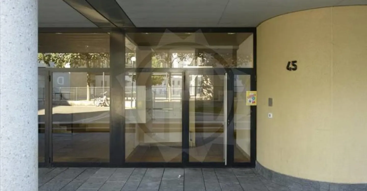 Parkplatz - Genf - Foto 4 von 4