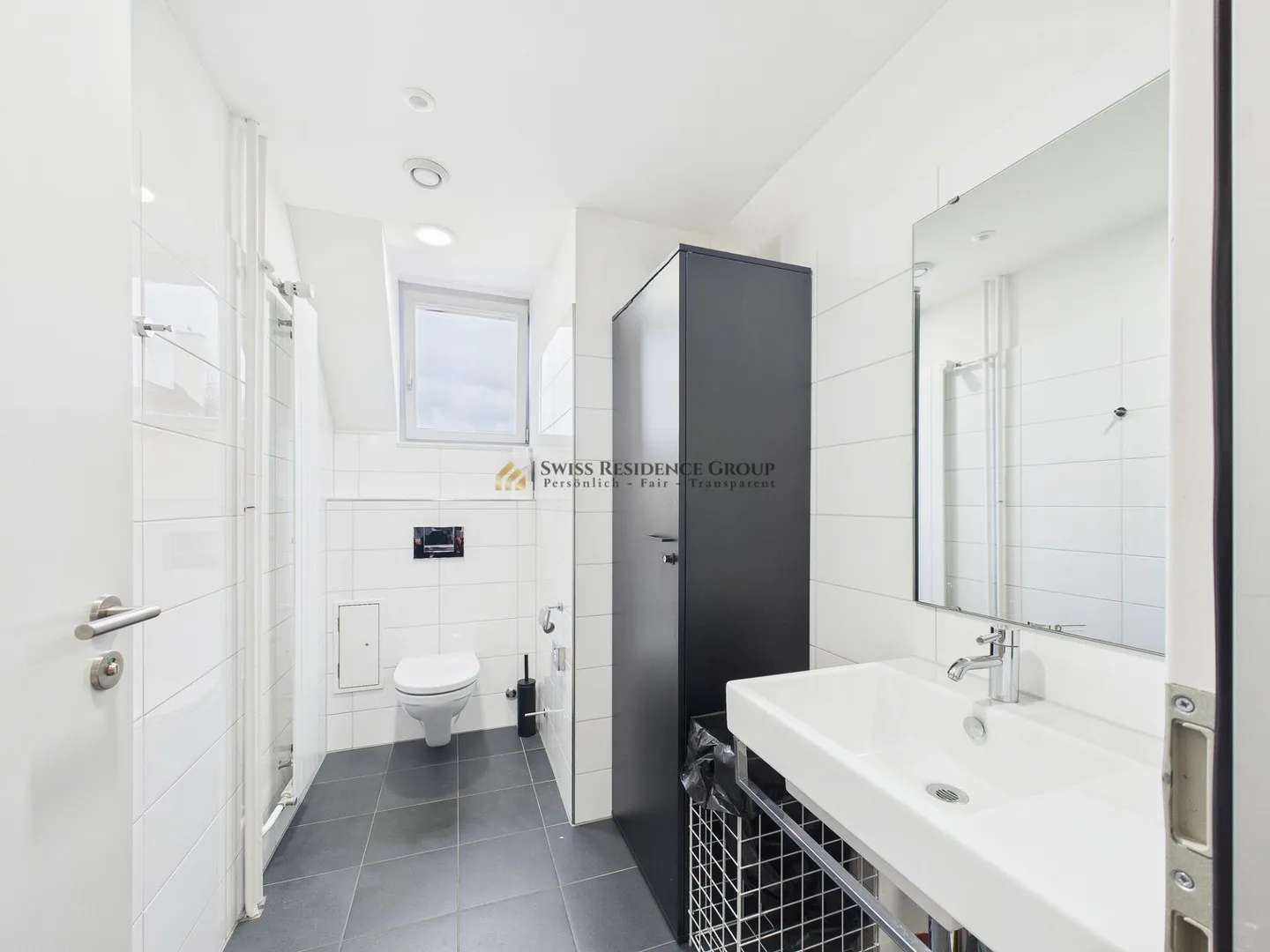 Central Office over Two Floors - Modern Equipped with a View over the City Rooftops - Photo 10 of 12