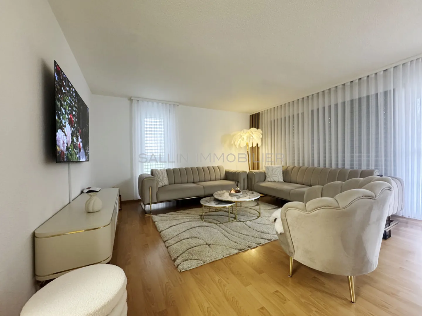 2 immeubles de rendement idéalement situés au coeur du village - Photo 2 sur 10