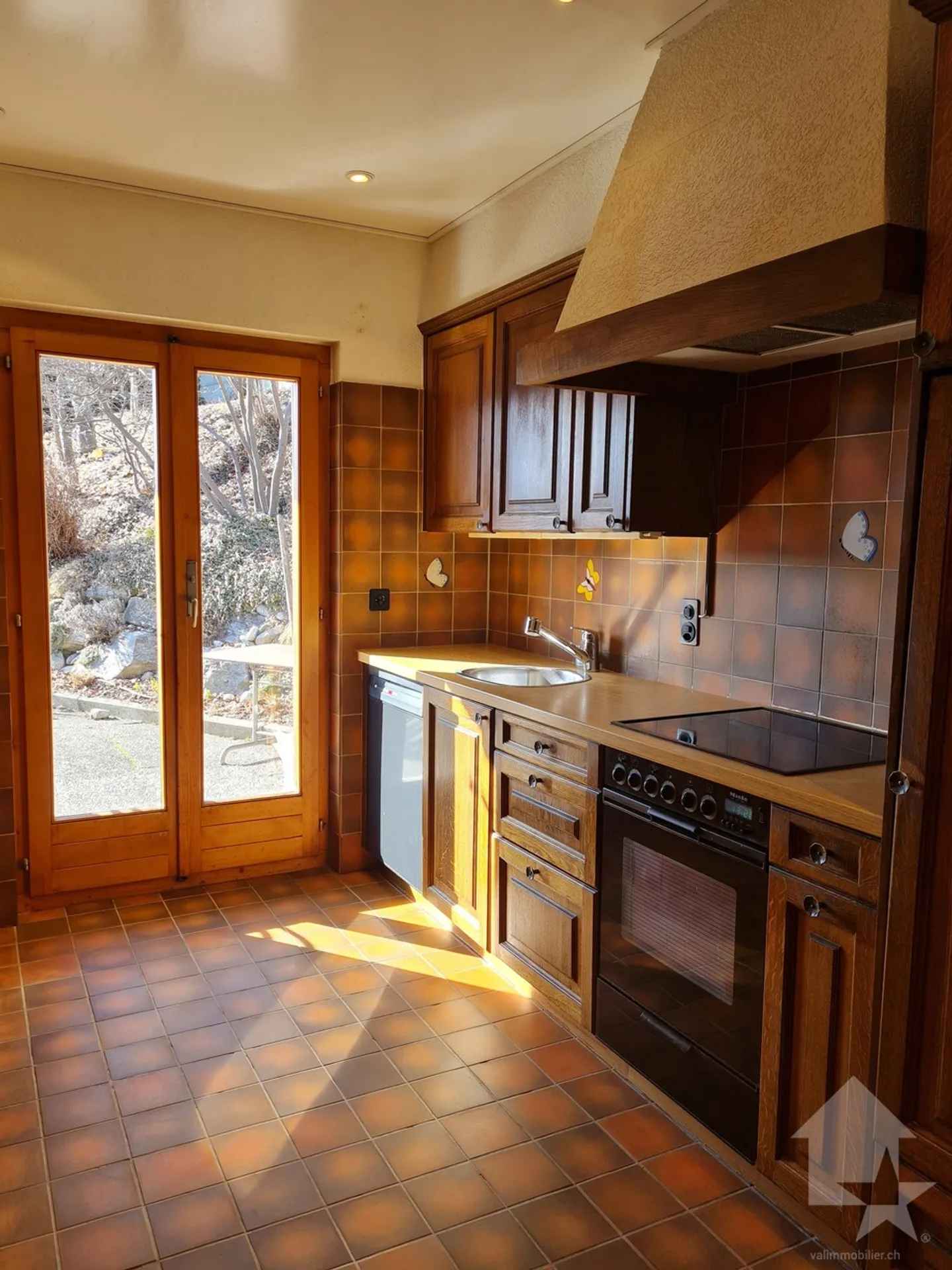 Magnifico chalet con vista spettacolare, immerso in un ambiente tranquillo - Foto 5 di 24