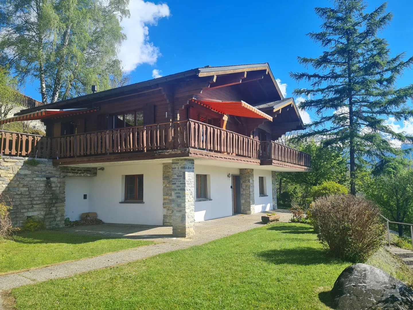 Magnifico chalet con vista spettacolare, immerso in un ambiente tranquillo - Foto 16 di 24