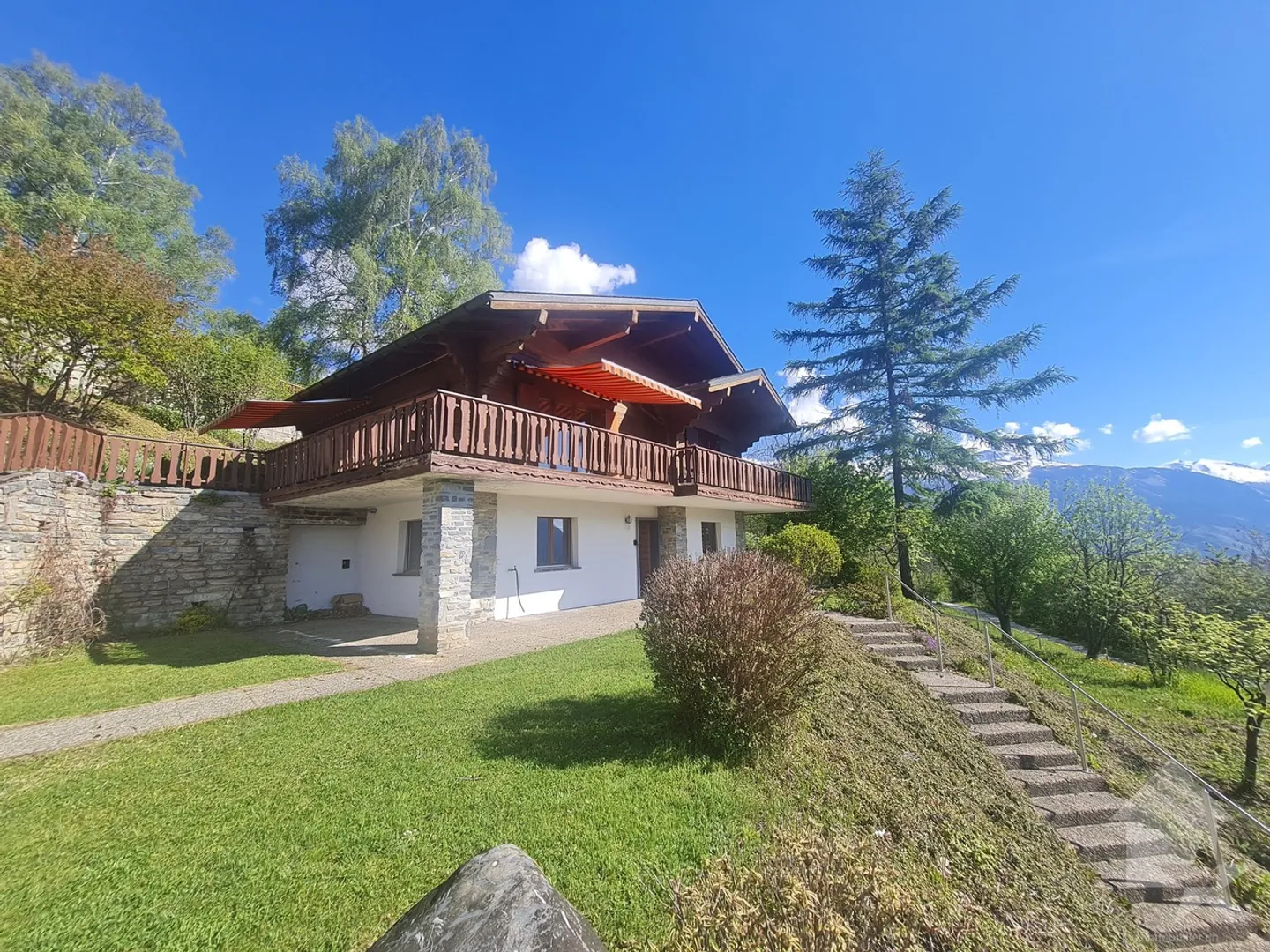 Magnifico chalet con vista spettacolare, immerso in un ambiente tranquillo - Foto 17 di 24