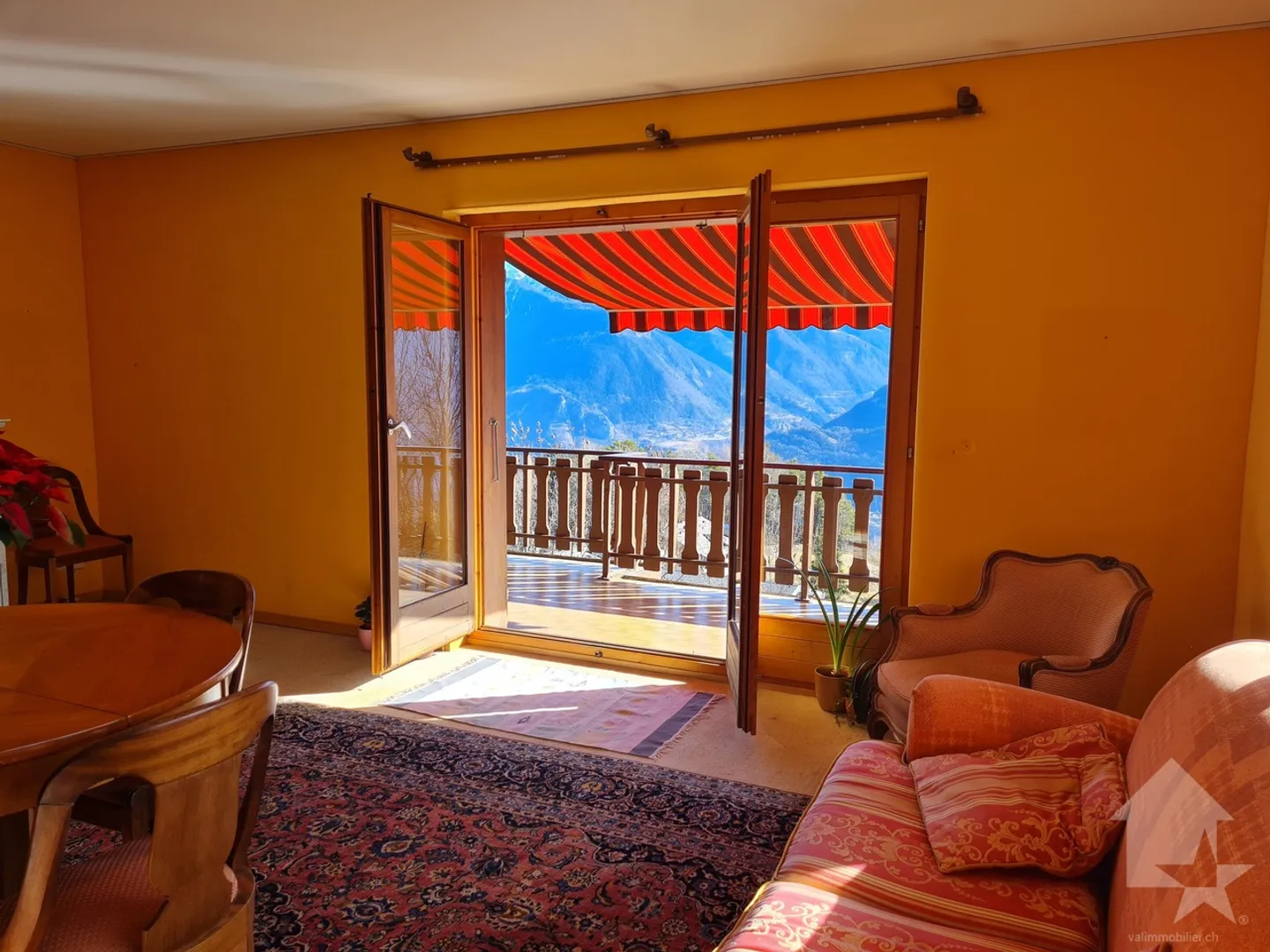 Magnifico chalet con vista spettacolare, immerso in un ambiente tranquillo - Foto 4 di 24