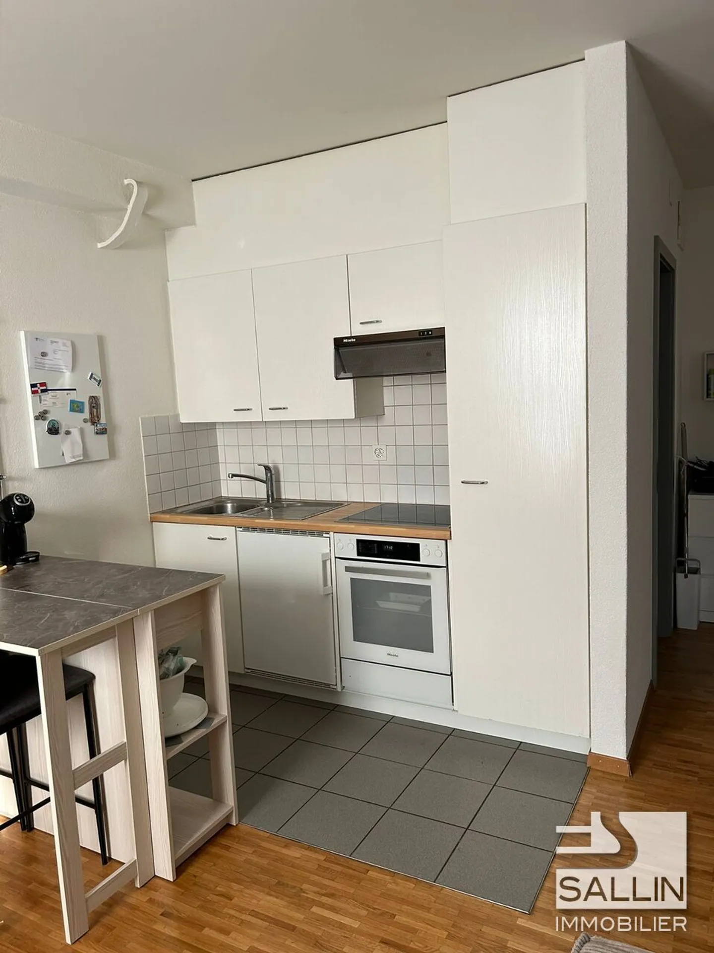 STUDIO D'ENV. 34 M²
PROCHE DE TOUTES COMMODITES - Foto 2 di 9