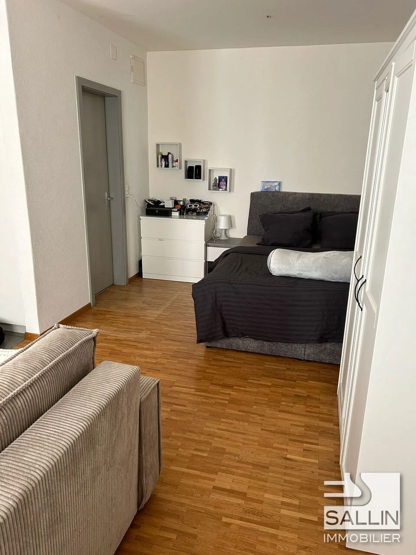 STUDIO D'ENV. 34 M²
PROCHE DE TOUTES COMMODITES - Foto 4 di 9