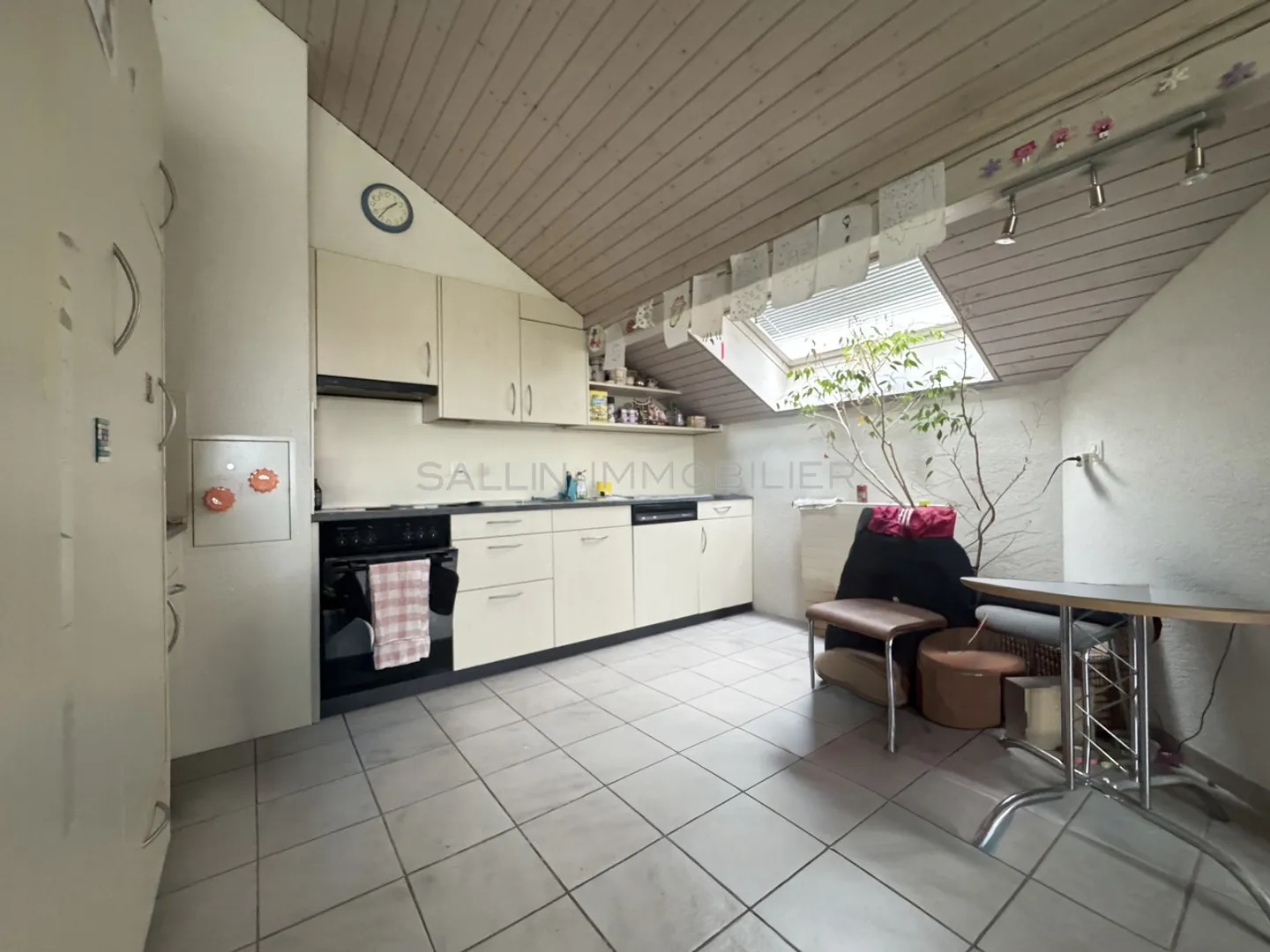 2 immeubles de rendement idéalement situés au coeur du village - Photo 5 sur 10