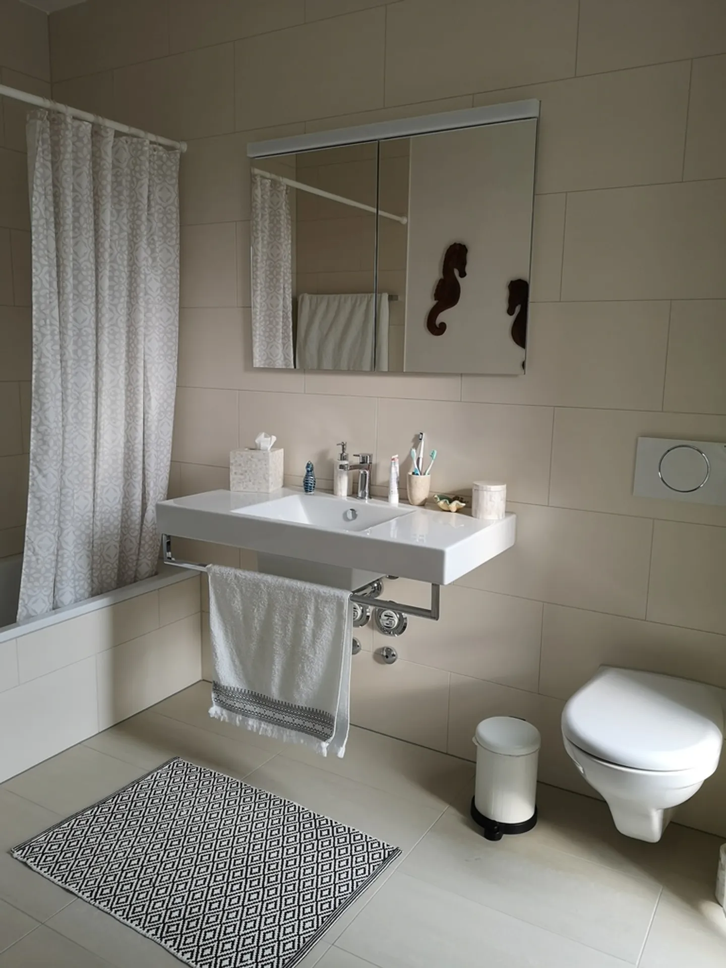 Bright and modern 2.5-room apartment on the 5th floor in the city of Lucerne - Photo 7 of 8