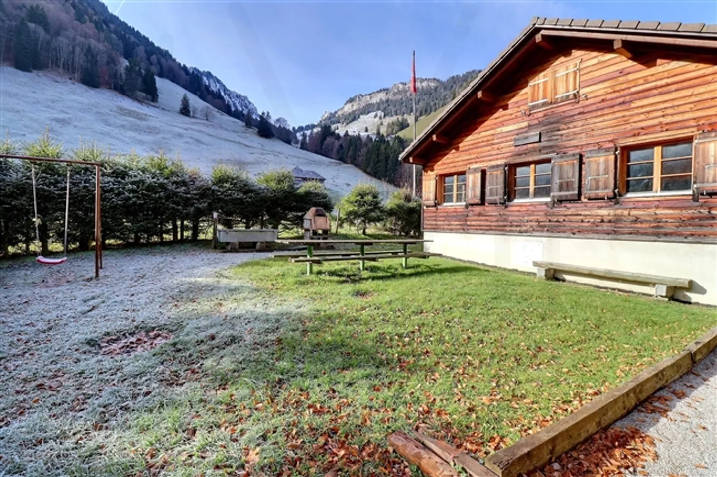 Un joyau rare au coeur des montagnes fribourgeoises - magnifique chalet dans la - Photo 16 sur 18