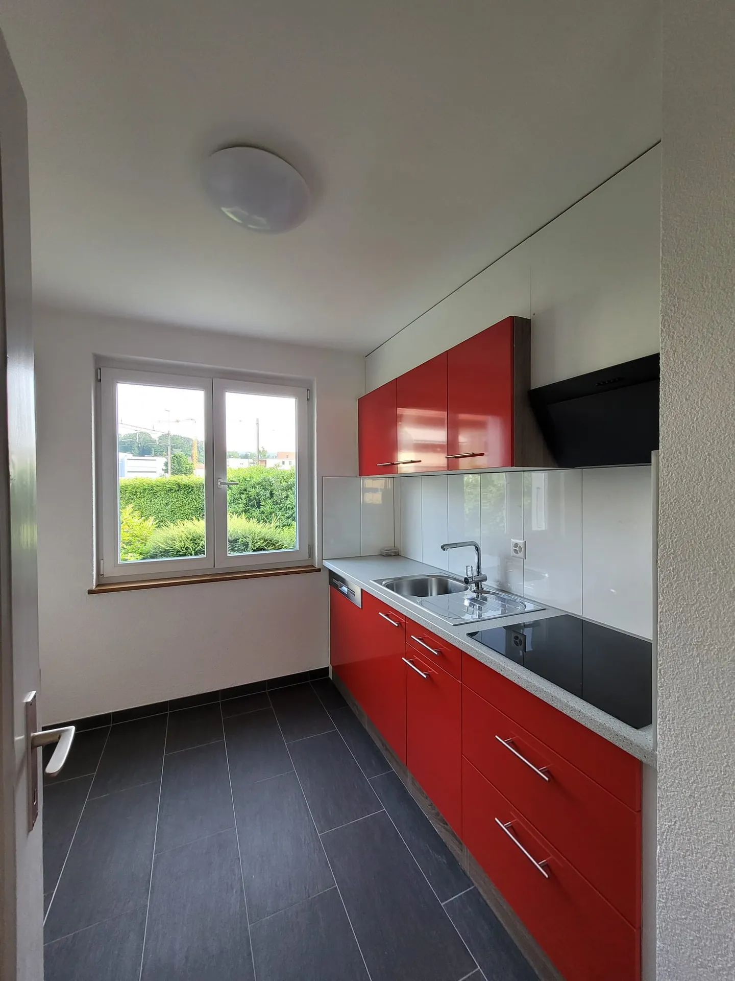 Appartement 3 pièces dans le vert de Brügg - Photo 2 sur 8