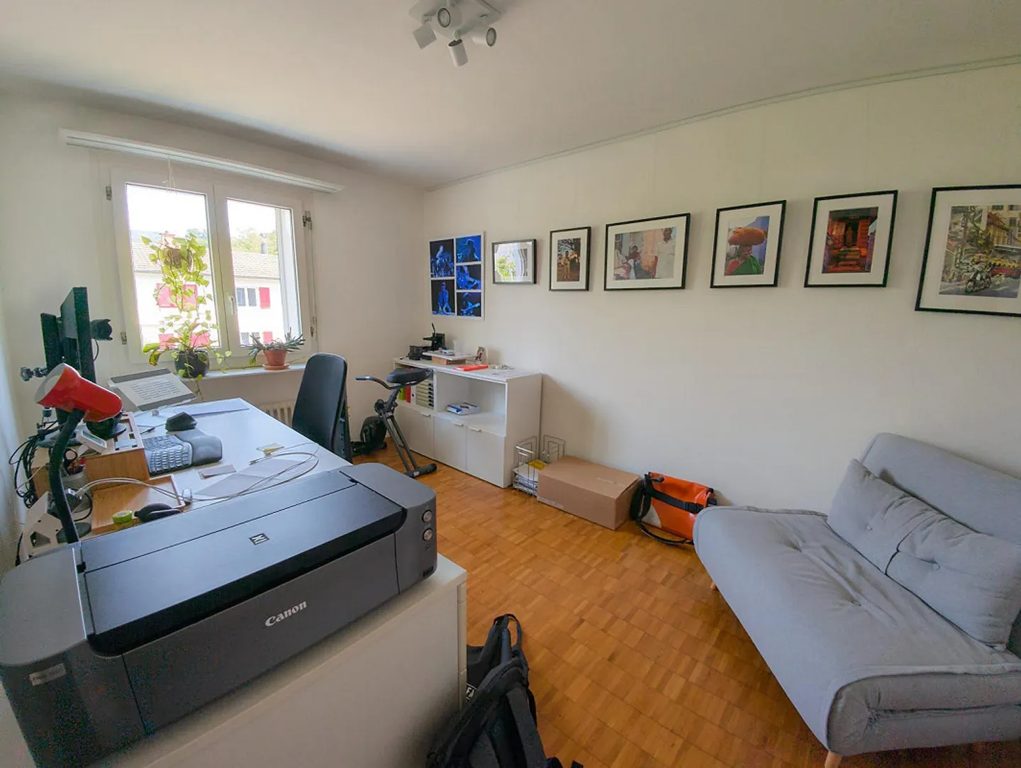 Sunny 3½-room apartment with 2 balconies in a quiet neighborhood - Photo 4 of 7