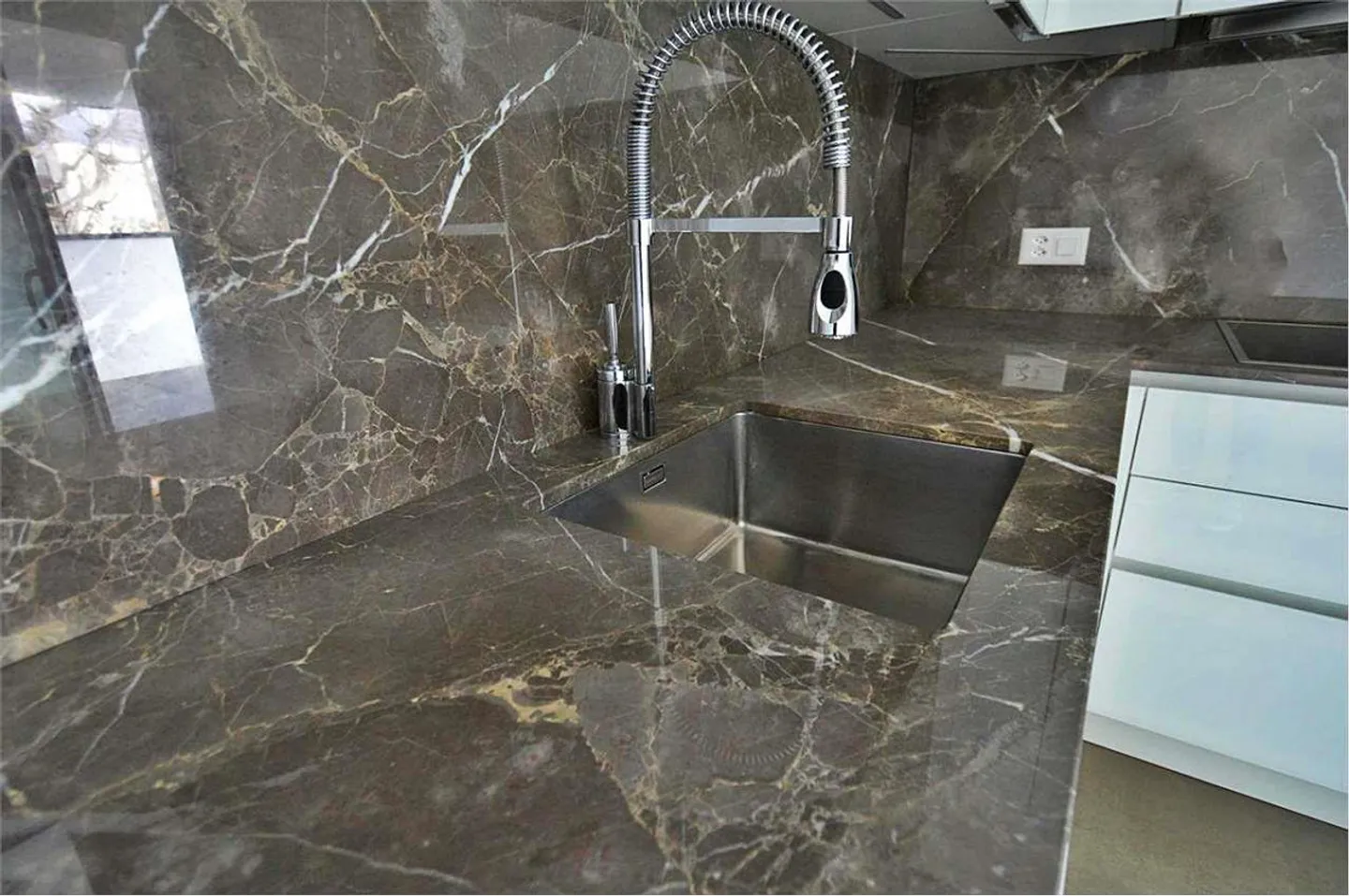 Elegante Wohnung mit Privatgarten in Lugano Pregassona - Foto 7 von 13