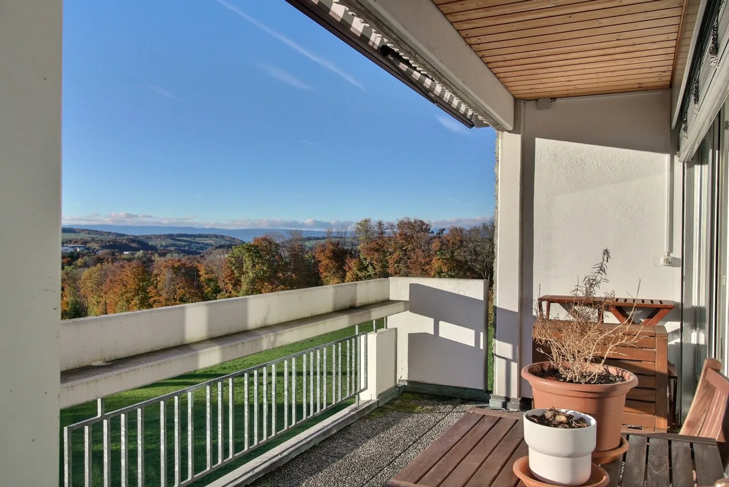 Appartamento familiare mozzafiato di 140 m² al 6° piano a Friburgo - Foto 8 di 13