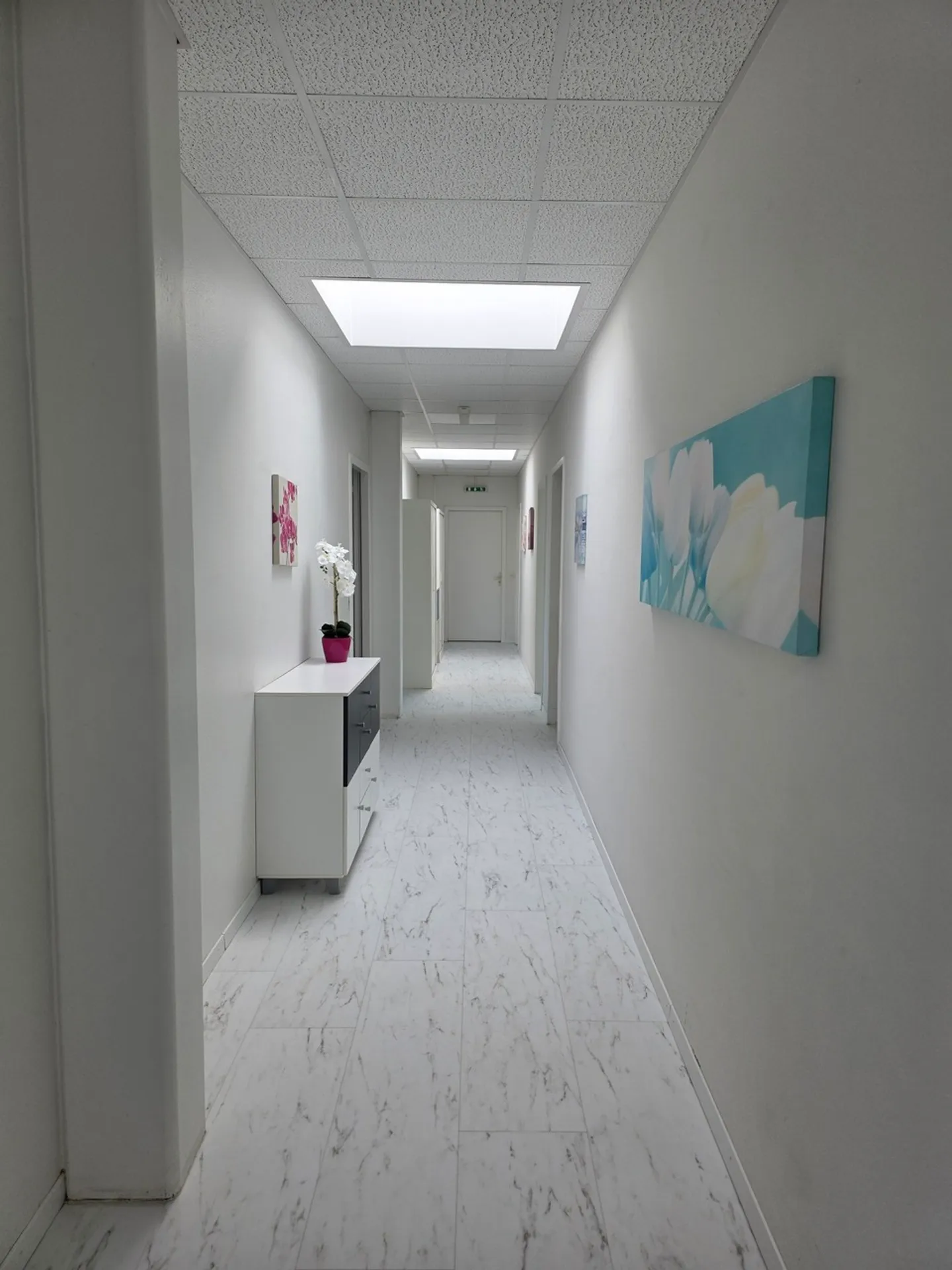 Espace commercial 60 m2 - Photo 2 sur 3