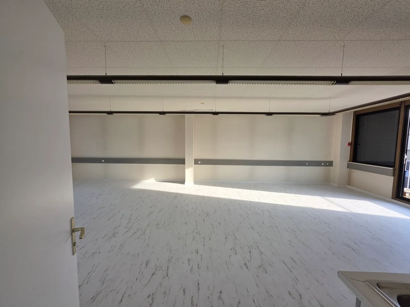 Espace commercial 60 m2 - Photo 3 sur 3