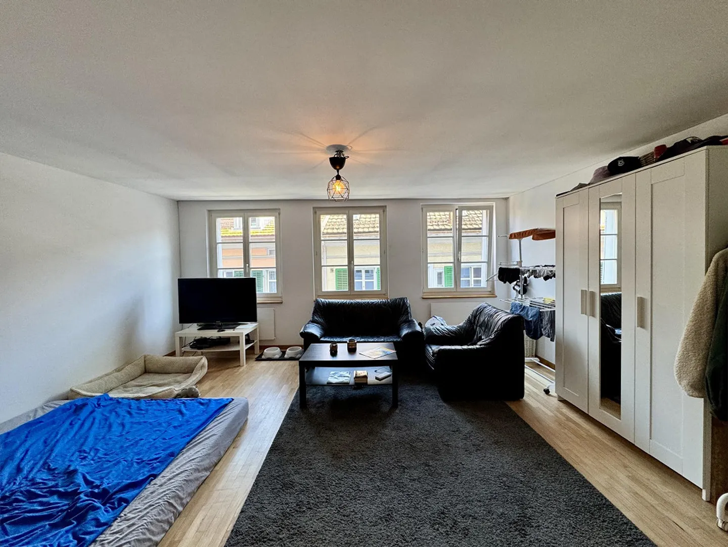 Charmante appartement 1.5 pièces avec balcon dans la vieille ville de Saint-Gall - Photo 5 sur 18