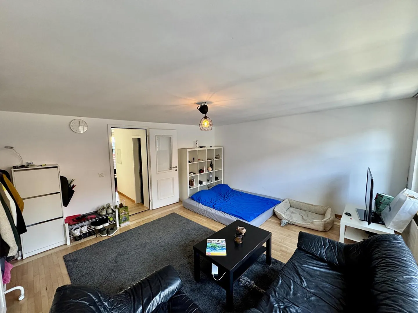 Charmante appartement 1.5 pièces avec balcon dans la vieille ville de Saint-Gall - Photo 7 sur 18