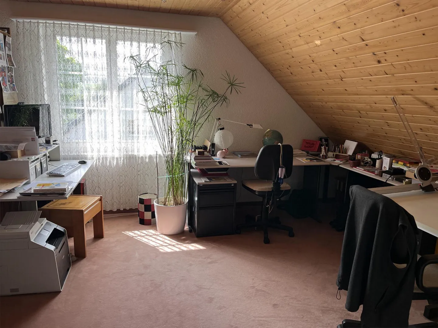 Maison jumelée spacieuse de 6,5 pièces dans un emplacement calme et privilégié - Photo 8 sur 14