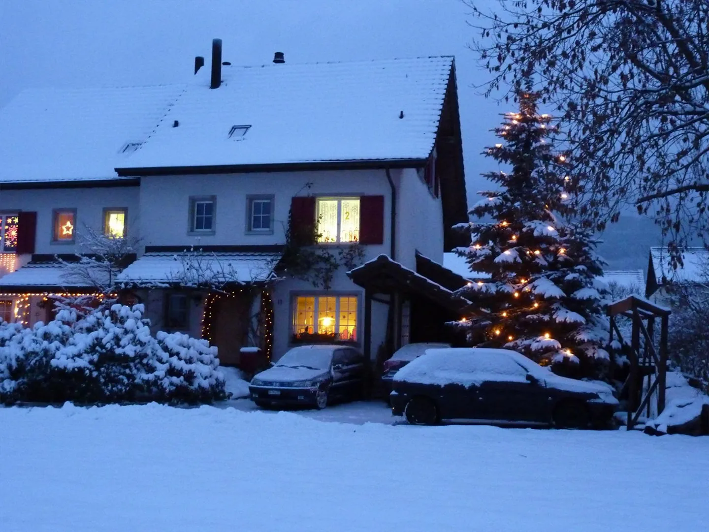 Maison jumelée spacieuse de 6,5 pièces dans un emplacement calme et privilégié - Photo 10 sur 14