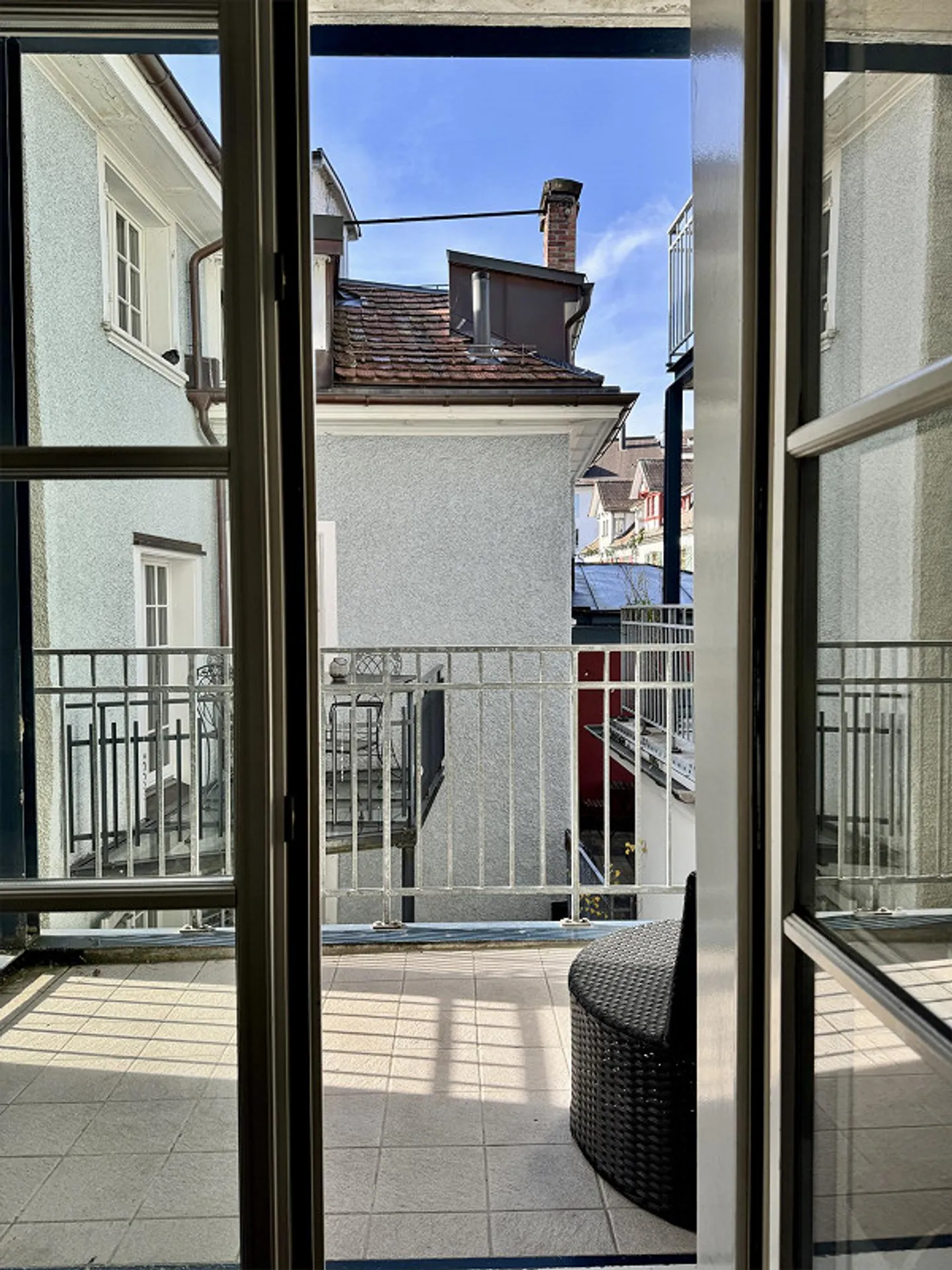 Charmante appartement 1.5 pièces avec balcon dans la vieille ville de Saint-Gall - Photo 12 sur 18