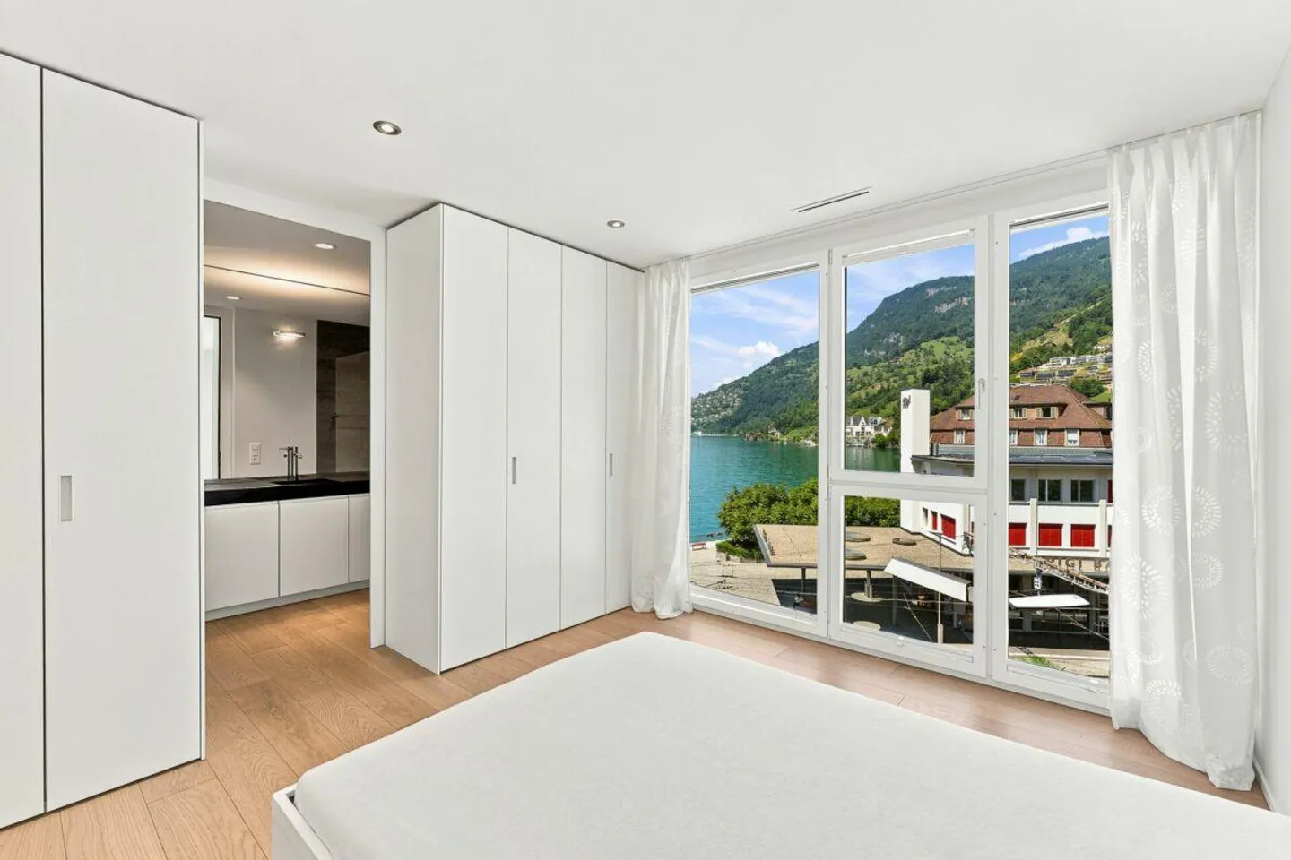 Appartamento 3.5 locali con vista unica sul lago - Foto 6 di 11