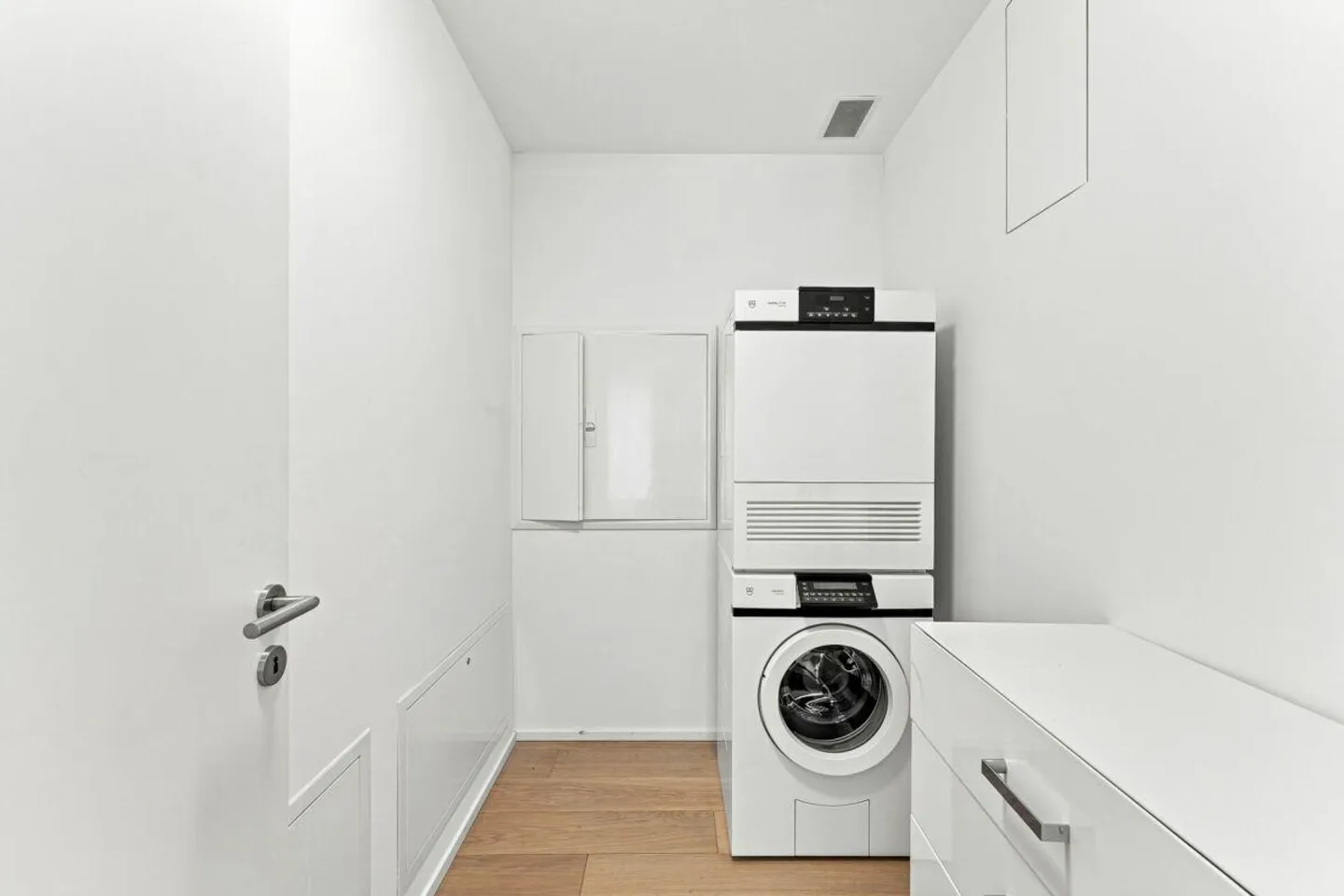 Appartamento 3.5 locali con vista unica sul lago - Foto 10 di 11