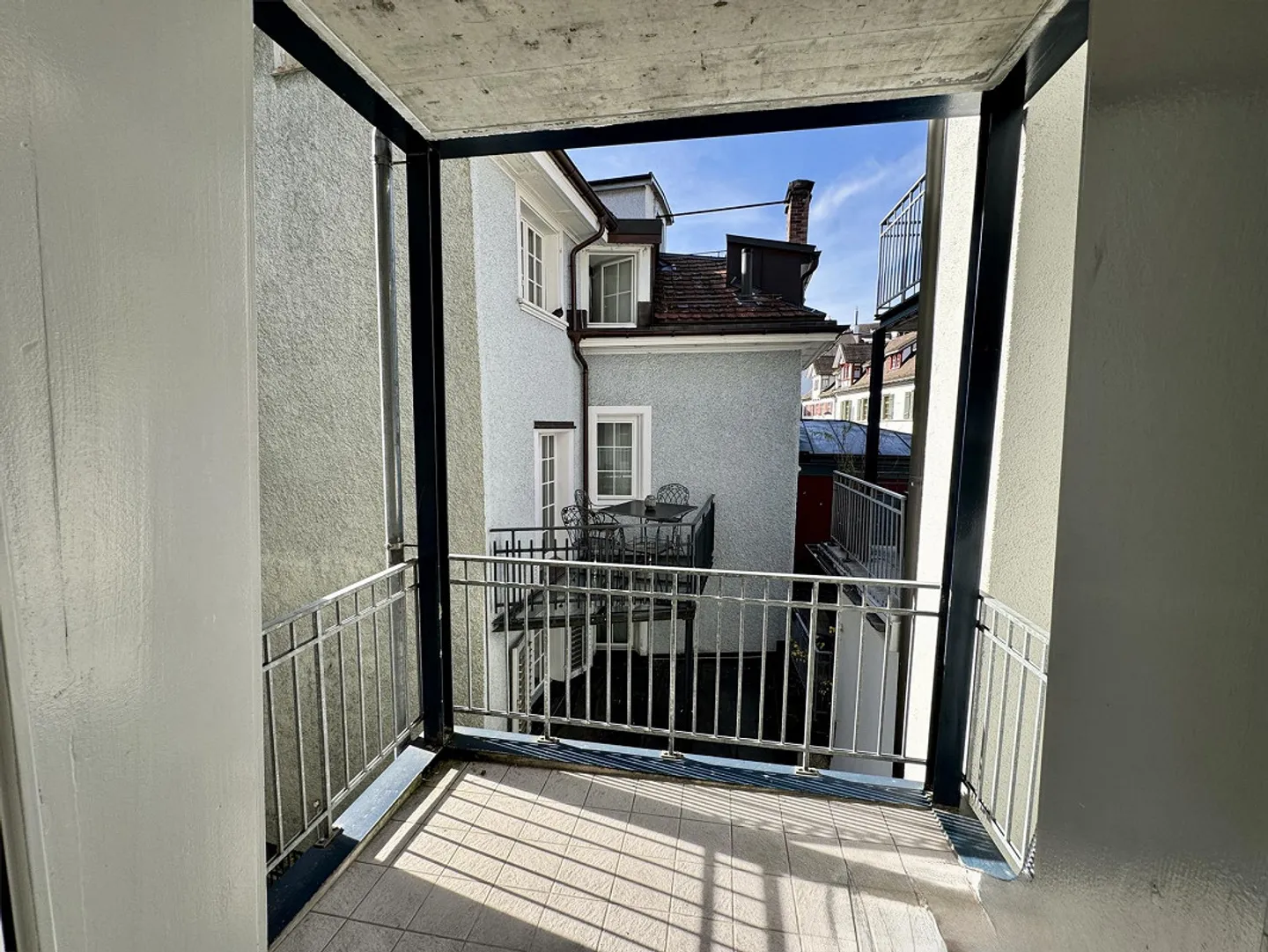Charmante appartement 1.5 pièces avec balcon dans la vieille ville de Saint-Gall - Photo 15 sur 18