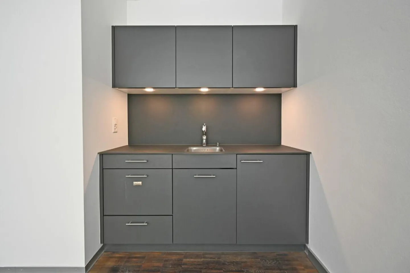 Il tuo ufficio moderno nel quartiere Mattenhof - Foto 10 di 11