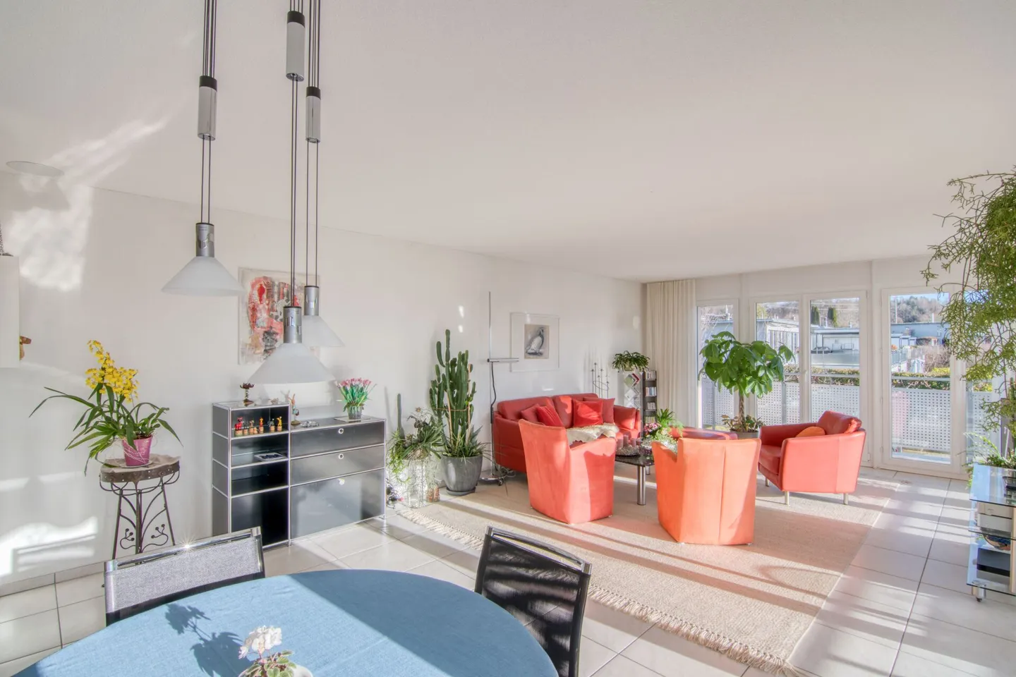 Bathed in Light and Alpine Panorama: Spacious, Barrier-Free 5.5-Room Garden Apartment - Photo 3 of 33