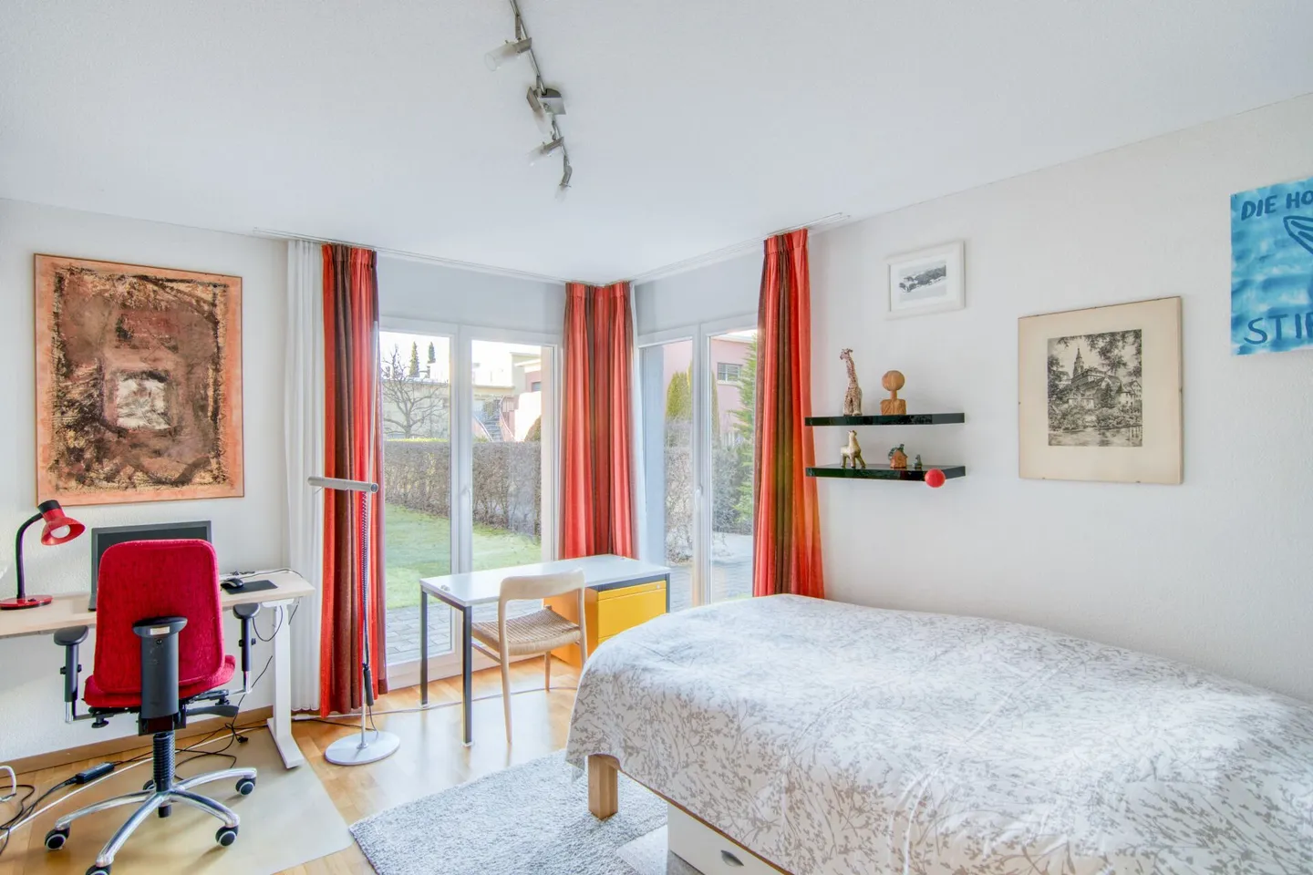 Bathed in Light and Alpine Panorama: Spacious, Barrier-Free 5.5-Room Garden Apartment - Photo 16 of 33