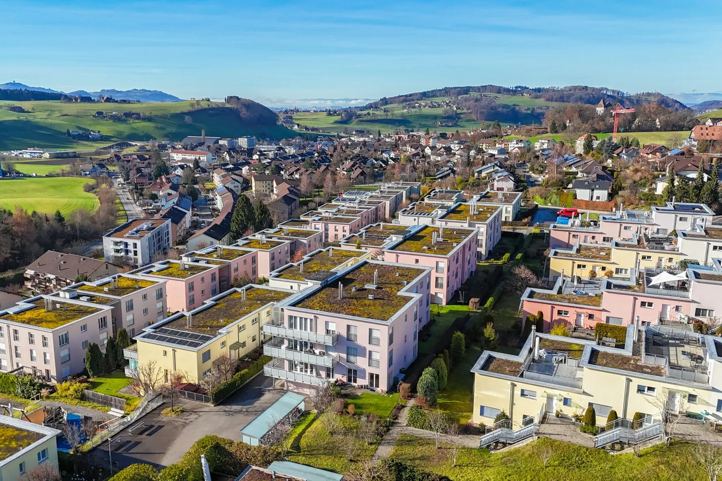 Bathed in Light and Alpine Panorama: Spacious, Barrier-Free 5.5-Room Garden Apartment - Photo 32 of 33