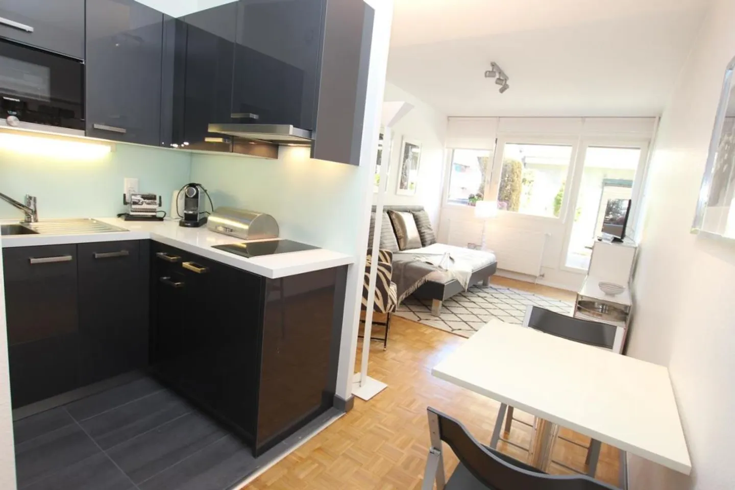 studio apartment - Photo 5 of 6